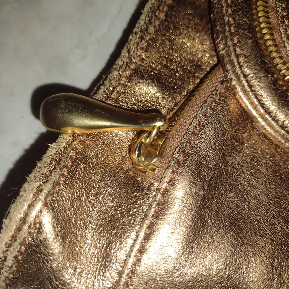 Hobo International gold zipper crossbody bag - Picture 5 of 7